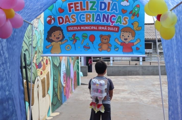 Foto - Desfile Mochila Maluca 2025 – Escola Irmã Dulce
