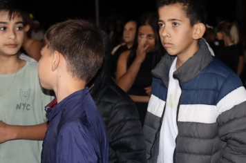 Foto - Entre Luzes e Palavras