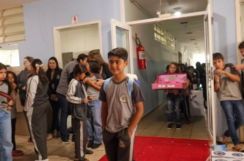 Foto - Desfile Mochila Maluca 2025 – Escola Irmã Dulce