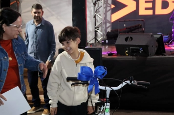 Foto - Entre Luzes e Palavras