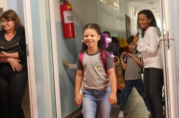 Foto - Desfile Mochila Maluca 2025 – Escola Irmã Dulce