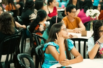 Foto - Uma Noite Para Elas: Dia da Mulher em Esperança Nova