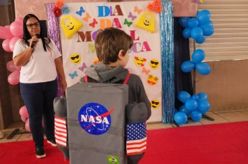 Foto - Desfile Mochila Maluca 2025 – Escola Irmã Dulce