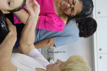 Foto - Unidade Móvel de Moda e Beleza