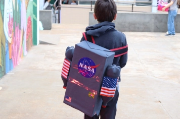 Foto - Desfile Mochila Maluca 2025 – Escola Irmã Dulce