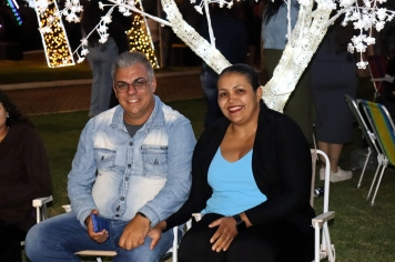 Foto - Entre Luzes e Palavras