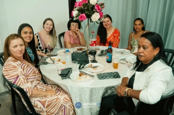 Foto - Uma Noite Para Elas: Dia da Mulher em Esperança Nova