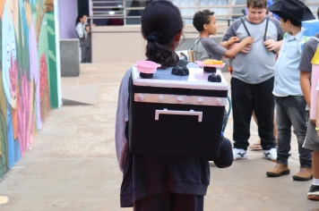 Foto - Desfile Mochila Maluca 2025 – Escola Irmã Dulce