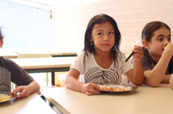 Foto - Educação com Sabor: Almoço Especial Celebra Dia dos Estudantes