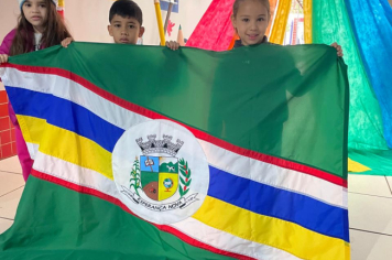 Foto - Volta às Aulas 2025 – Com Amor e Educação