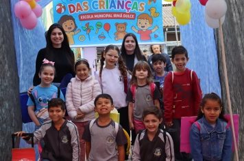 Foto - Desfile Mochila Maluca 2025 – Escola Irmã Dulce