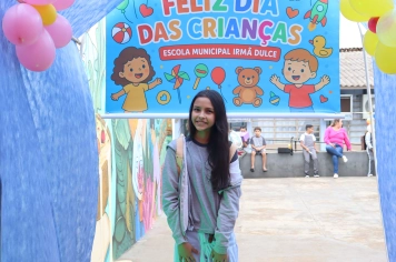 Foto - Desfile Mochila Maluca 2025 – Escola Irmã Dulce