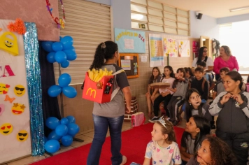 Foto - Desfile Mochila Maluca 2025 – Escola Irmã Dulce