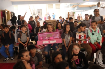 Foto - Desfile Mochila Maluca 2025 – Escola Irmã Dulce