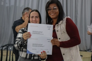 Foto - Unidade Móvel de Moda e Beleza