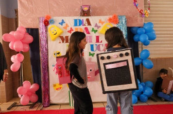 Foto - Desfile Mochila Maluca 2025 – Escola Irmã Dulce