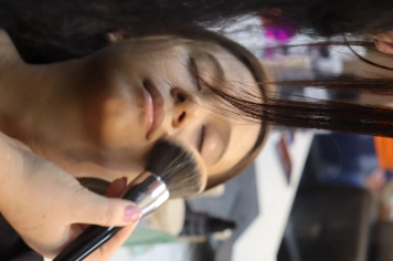 Foto - Unidade Móvel de Moda e Beleza