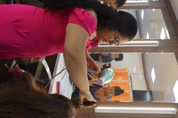 Foto - Unidade Móvel de Moda e Beleza