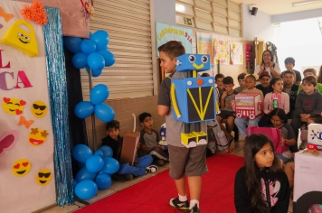 Foto - Desfile Mochila Maluca 2025 – Escola Irmã Dulce