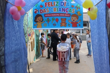 Foto - Desfile Mochila Maluca 2025 – Escola Irmã Dulce