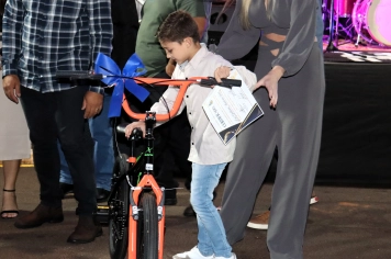 Foto - Entre Luzes e Palavras