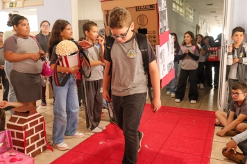 Foto - Desfile Mochila Maluca 2025 – Escola Irmã Dulce