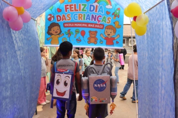 Foto - Desfile Mochila Maluca 2025 – Escola Irmã Dulce
