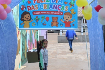 Foto - Desfile Mochila Maluca 2025 – Escola Irmã Dulce