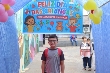 Foto - Desfile Mochila Maluca 2025 – Escola Irmã Dulce