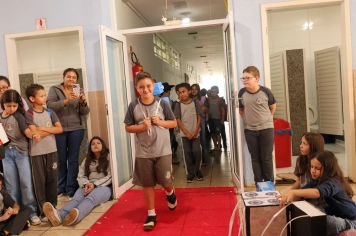 Foto - Desfile Mochila Maluca 2025 – Escola Irmã Dulce