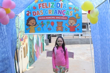 Foto - Desfile Mochila Maluca 2025 – Escola Irmã Dulce