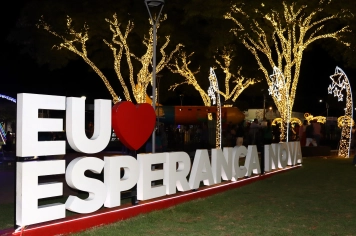 Foto - Entre Luzes e Palavras