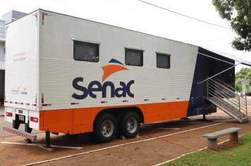 Foto relacionada - Esperança Nova Recebe Unidade Móvel de Moda e Beleza do Senac - PR com 4 Cursos Gratuitos