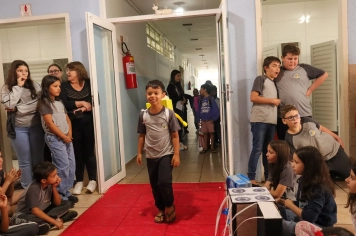 Foto - Desfile Mochila Maluca 2025 – Escola Irmã Dulce