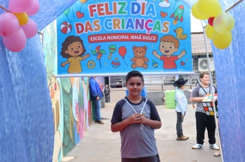 Foto - Desfile Mochila Maluca 2025 – Escola Irmã Dulce