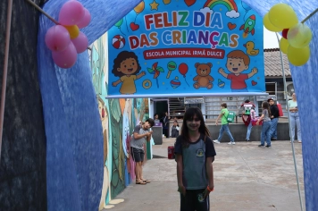 Foto - Desfile Mochila Maluca 2025 – Escola Irmã Dulce