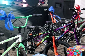 Foto - Entre Luzes e Palavras