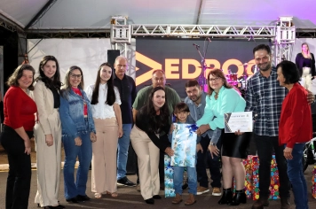 Foto - Entre Luzes e Palavras