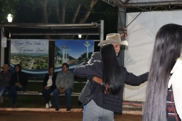 Foto - Entre Luzes e Palavras