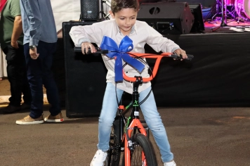 Foto - Entre Luzes e Palavras