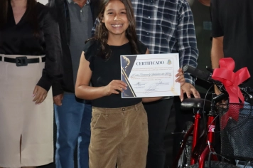 Foto - Entre Luzes e Palavras