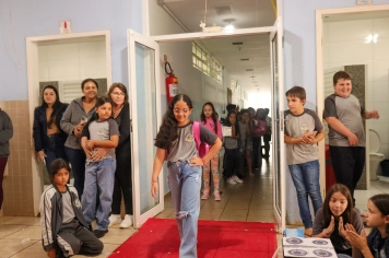 Foto - Desfile Mochila Maluca 2025 – Escola Irmã Dulce