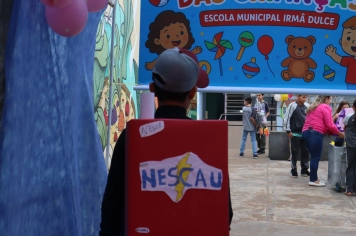 Foto - Desfile Mochila Maluca 2025 – Escola Irmã Dulce