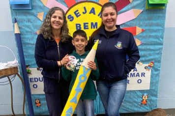 Foto - Volta às Aulas 2025 – Com Amor e Educação