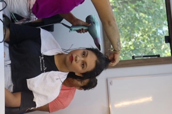 Foto - Unidade Móvel de Moda e Beleza