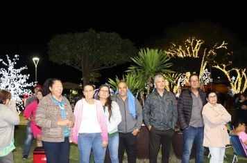 Foto - Entre Luzes e Palavras