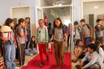 Foto - Desfile Mochila Maluca 2025 – Escola Irmã Dulce