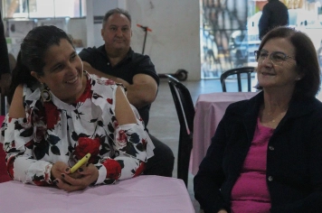 Foto - Unidade Móvel de Moda e Beleza