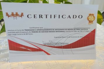 ENTREGA DE CERTIFICADO DO CURSO DE TRAMAGEM ARTESANAL.