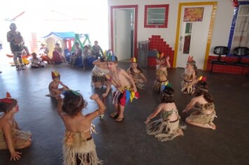 Centro Municipal de EducaÃ§Ã£o Infantil realiza teatro sobre Monteiro Lobato e danÃ§a em homenagem ao Dia do Ãndio!